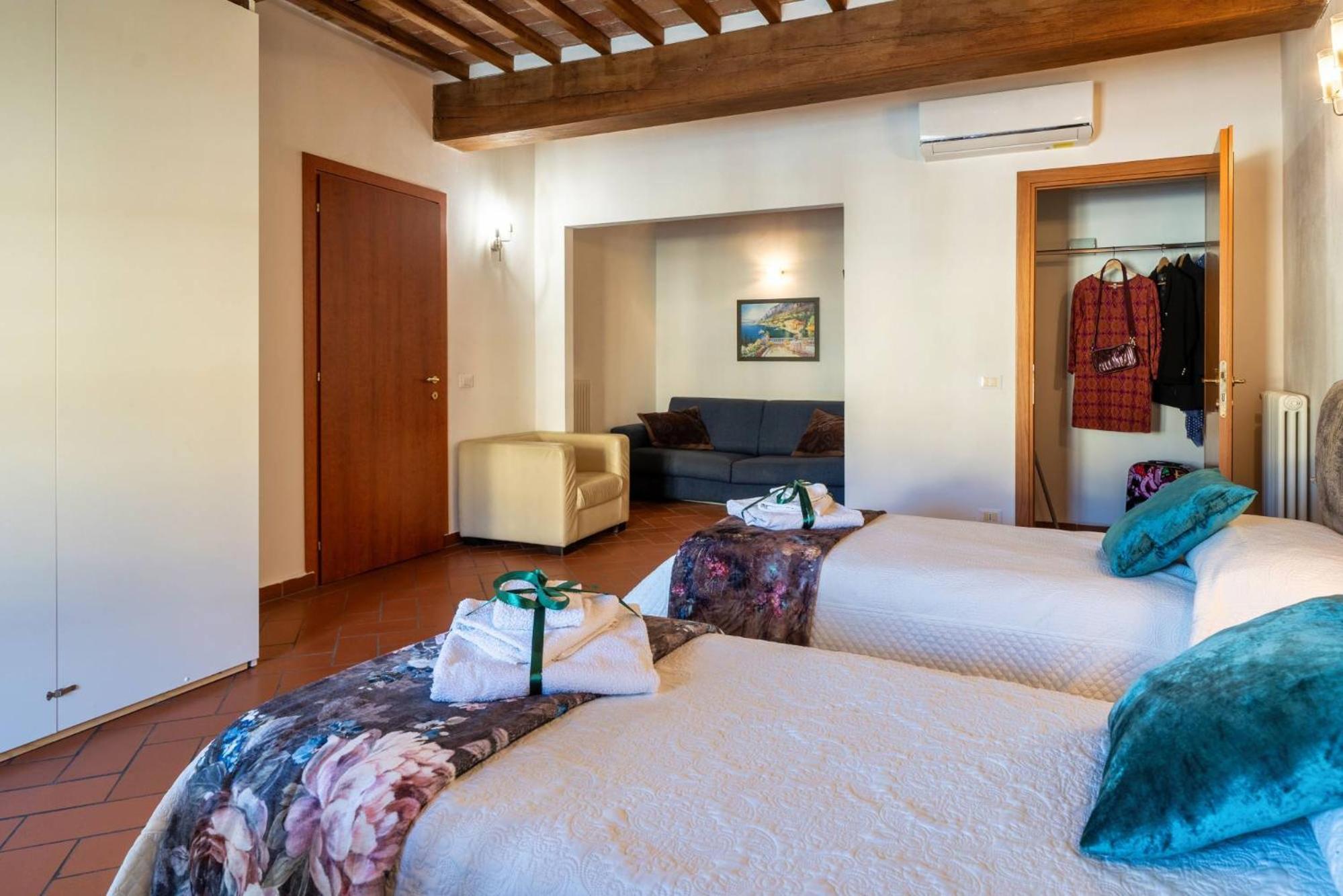 La Dimora Nell'Anfiteatro Hotel Lucca Bagian luar foto