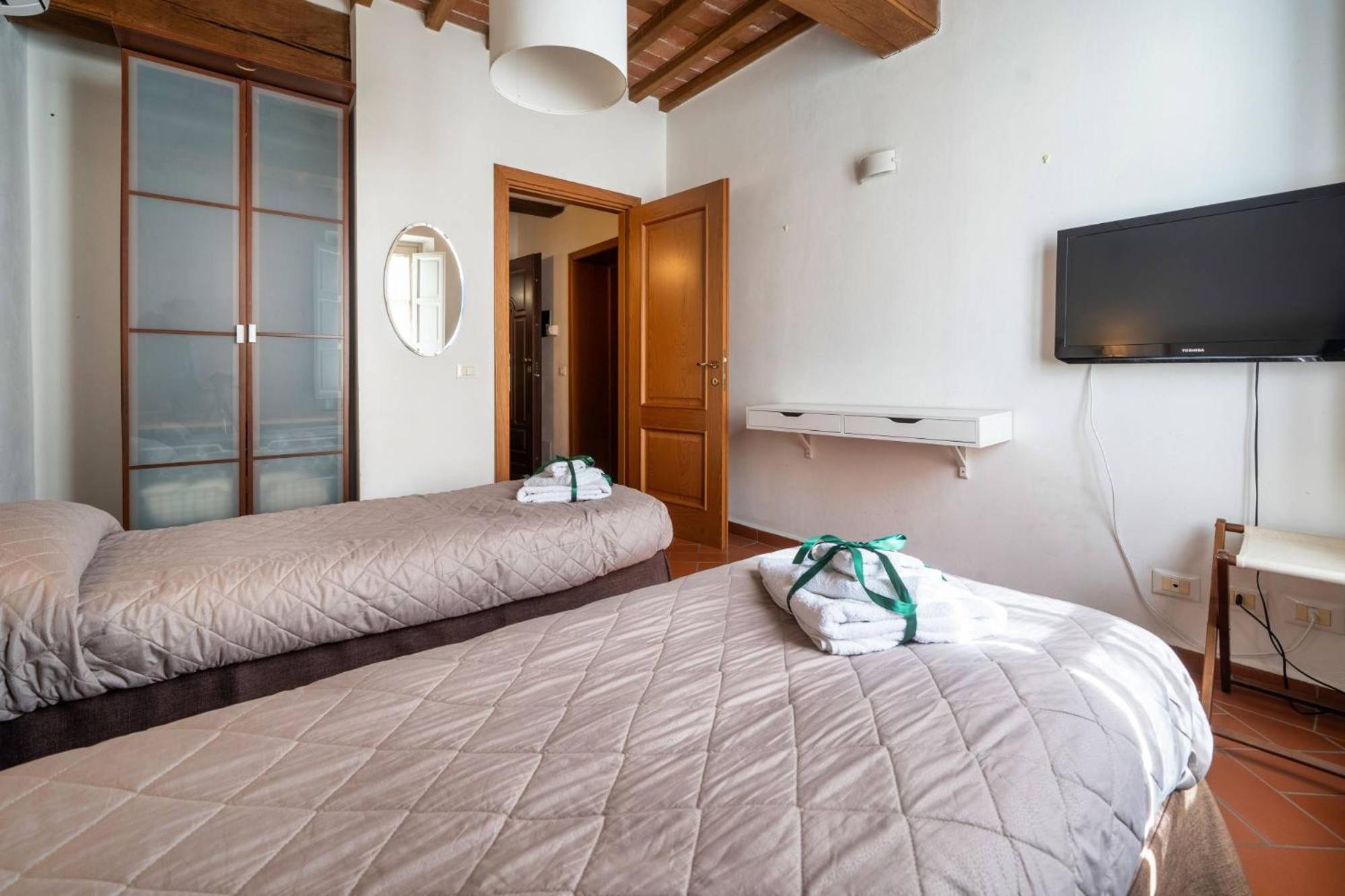 La Dimora Nell'Anfiteatro Hotel Lucca Bagian luar foto